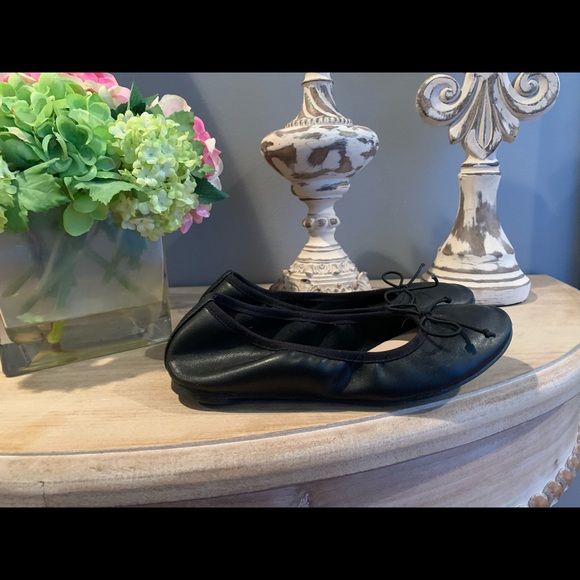 Ruby & Bloom Black flats great condition, worn a couple times - Picture 2 of 4